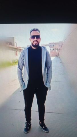 انا محمد حسين عبد الحميد بتتناك انا و اهلي امي و اختي و مراتي 