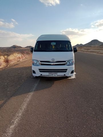 تأجير تويوتا هايس: لا تفوت لحظة من متعة الساحل مع وسيلة نقل موثوق