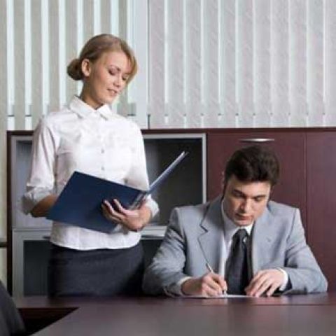مطلوب على وجه السرعة لرجل اعمال