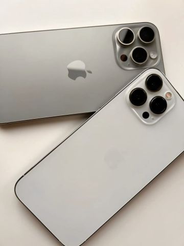 عايز تليفون شيك وفلوسه على قد الايد ????????  _iPhonnnne 16prrrro maa 4