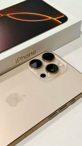 عايز تليفون شيك وفلوسه على قد الايد ????????  _iPhonnnne 16prrrro maa 6