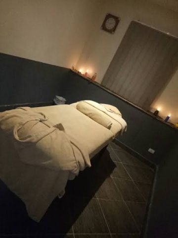 مركز مساج للفتيات والسيدات فقط