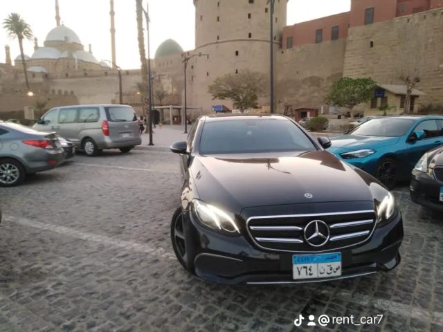 تأجير E200: أضف لمسة من الرقي لفعالياتك.
