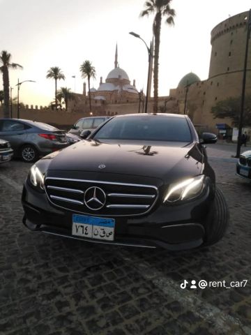 تأجير E200: استأجر الفخامة بأسعار لا تُقاوم.