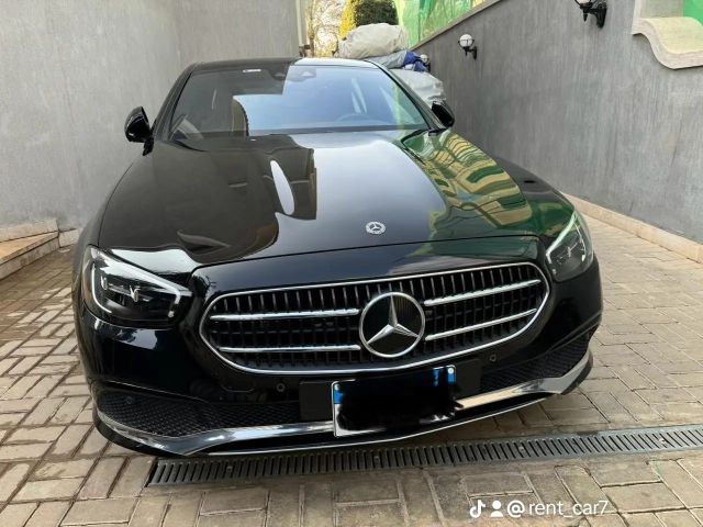 سهولة ورفاهية: استأجر مرسيدس E200 بأفضل الأسعار.
