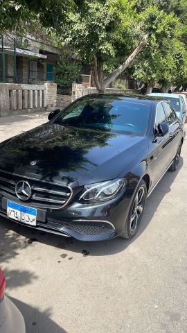عروض إيجار حصرية على مرسيدس E200.