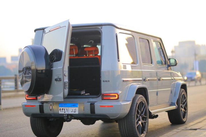 تأجير مرسيدس G-Class: تجربة فريدة لكبار الشخصيات.