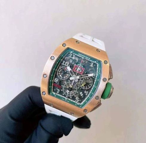 محل البيت السويسري لشراء الساعات الفاخره باعلي سعر  4