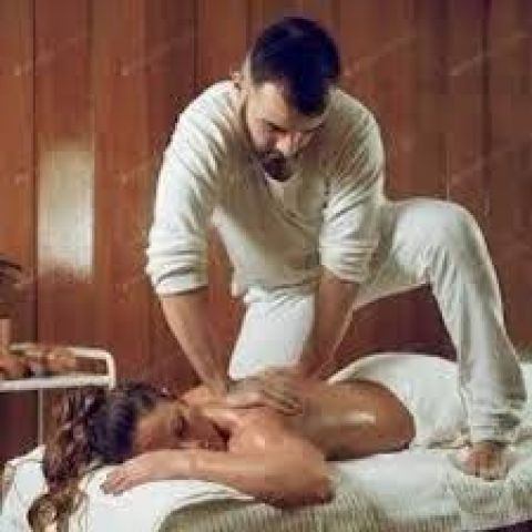 مدرب مساج للسيدات والكابلز فقط