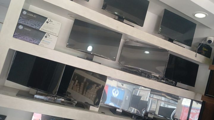 شاشات لابات جميع الانواع للتواصل 01032877225