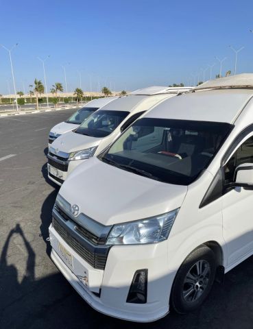 إيجار ميكروباص سياحي تويوتا هاي اس من تورزم تورز