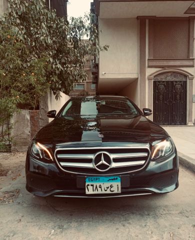 إيجار سيارة مرسيدس E200 من تورزم تورز 3