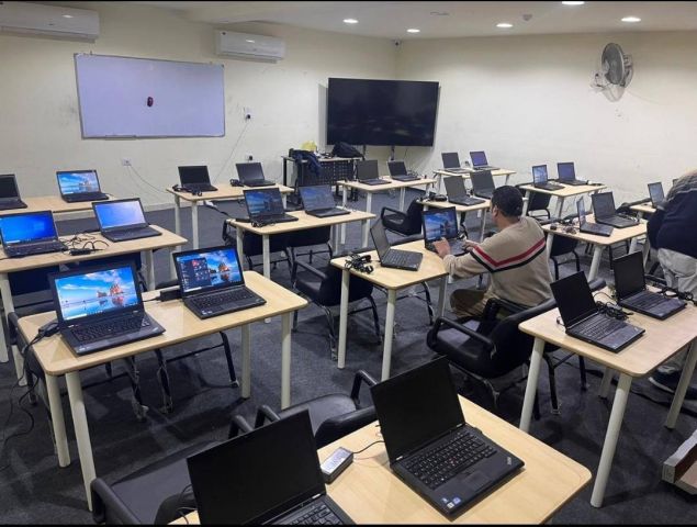 عندك كورس أو محاضرة وعايز مكان مجهز ومحترف؟ 🎯 3