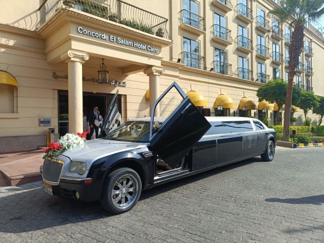 ايجار ليموزين استرتش اسود للزفاف والمناسبات 01066877381 2
