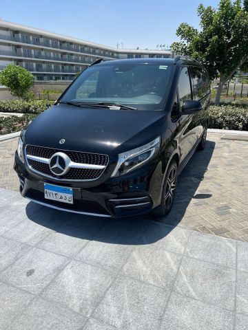 إيجار مرسيدس فيانو العائلية لرحلات الـ VIP من تورزم تورز 2