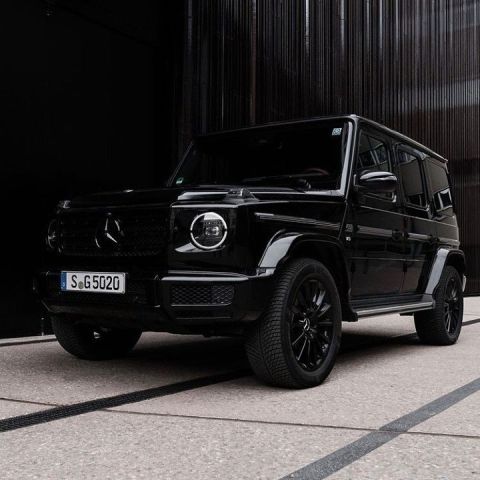 مرسيدس G-Class: الفخامة التي لا يمتلكها الجميع. استأجرها أنت.