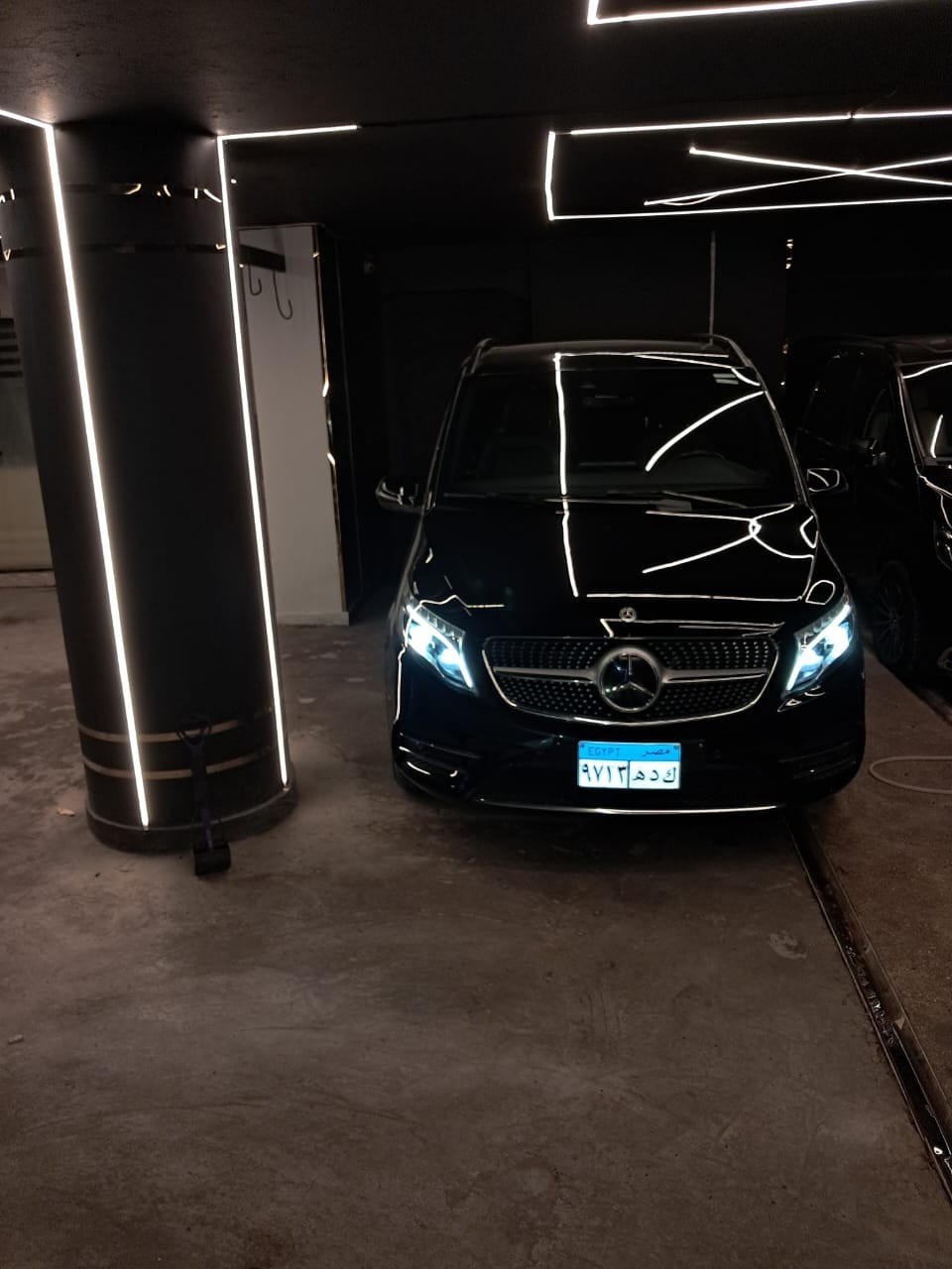احجز ليموزين مرسيدس فان واحصل على استقبال مطار مجانا 01102106655 1