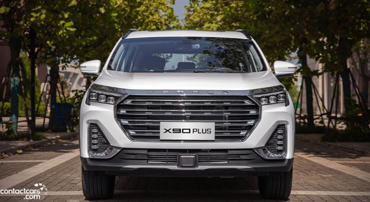 اجمع عائلتك بالكامل! استأجر جيتور X90 بلس بـ 7 مقاعد وانطلق بأمان