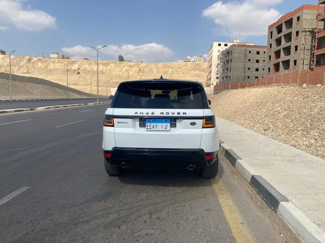 إيجار رنج روفر سبورت (Range Rover Sport) بالسائق وبدون سائق من تو 4