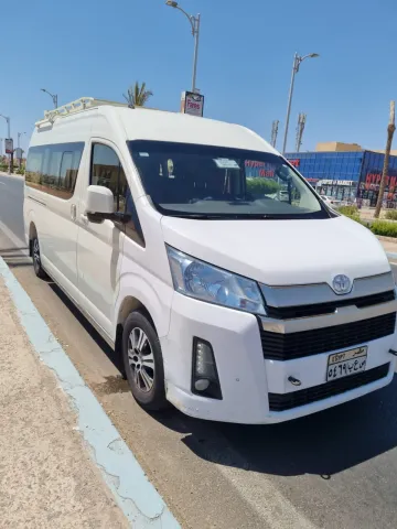 ايجار ميكروباص تويوتا هاي اس (Toyota Hiace) لتوصيلات المطار 2