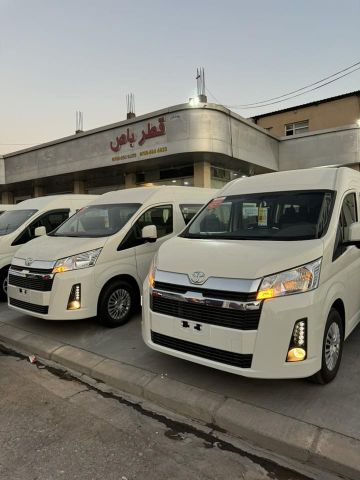 إيجار ميكروباص تويوتا هاي اس 14 راكباً لخدمة استقبال المطار 3