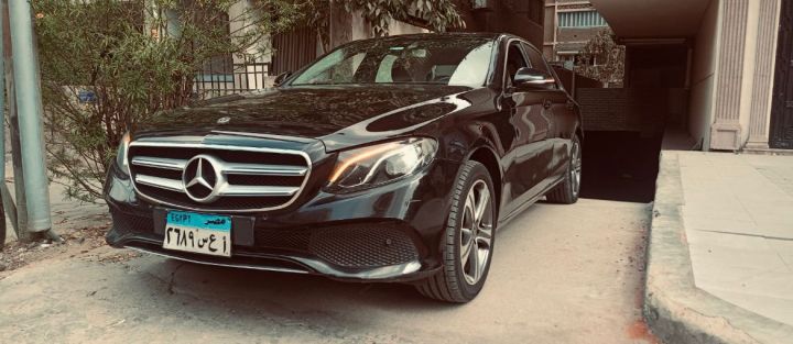 إيجار مرسيدس E200 لخدمة الليموزين الفاخرة من وإلى المطار