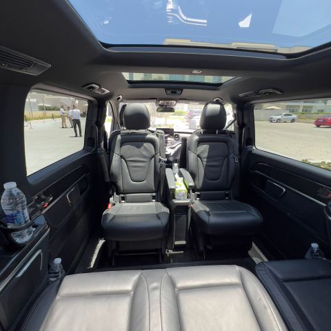 احجز الان مع ليموزين مصر سيارة مرسيدس فان للايجار فالمطار ب 5000ج