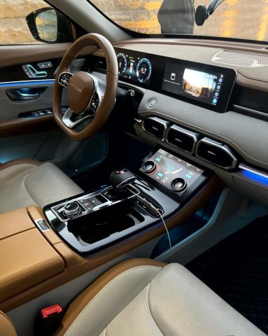 إيجار جيتور X90لتنقلات العائلة المريحة إلى المتحف المصري الكبير