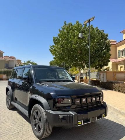 انطلق في رحلة سفاري مثيرة: إيجار جيتور T2 (السيارة الجريئة) 