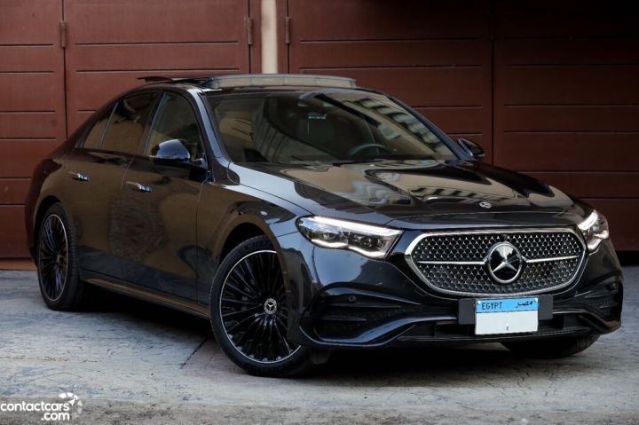 إيجار مرسيدس E200 موديل 2025 لخدمات الليموزين VIP 3