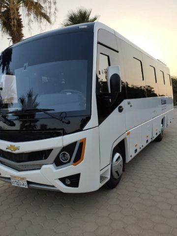 إيجار أتوبيس شيفروليه 33 راكب للرحلات والسفر 2