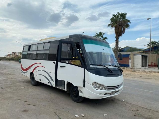 إيجار أتوبيس ميتسوبيشي (28 راكب) للرحلات والجولات السياحية