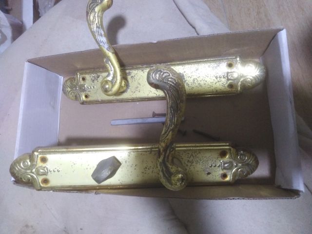 أكر أبواب غرف نوم مستعملة 2