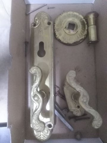 أكر أبواب غرف نوم مستعملة 4