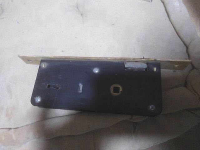 أكر أبواب غرف نوم مستعملة 6