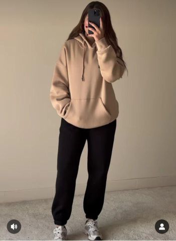 ابحث عن واحدة أقل من ٣٠ سنة  1