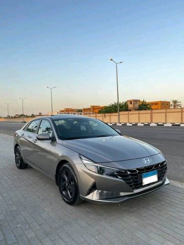 إيجار هيونداي إلنترا (Elantra) للمشاوير والتوصيلات اليومية 2