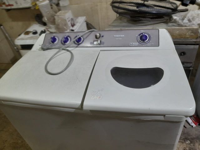 غسالة توشيبا مستعملة للبيع 10 كيلو في فيصل