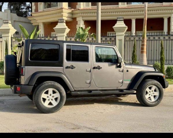 ايجار جيب رانجلر بدون سواق للعرب والاجانب في مصر 01125817033