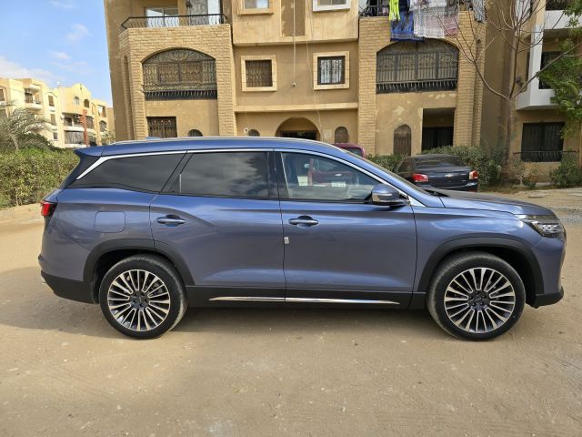 Jetour X90 7-Seater Rental at the Airport 4