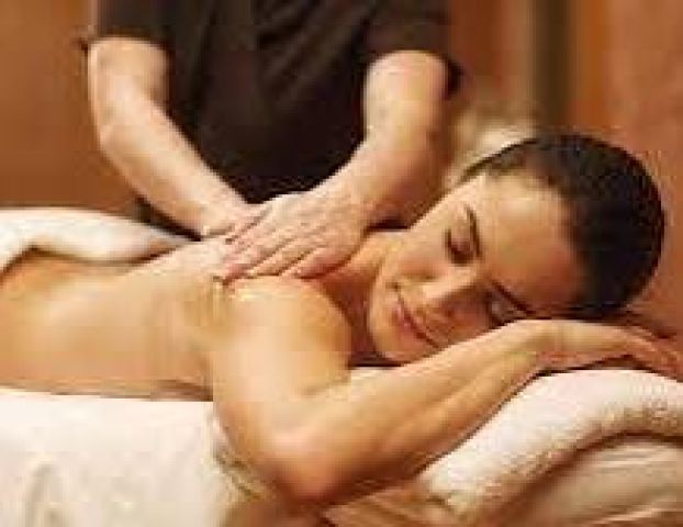 موجود جلسات حجامه ومساج ف المنصورة للرجال والسيدات للتفاصيل واتسب