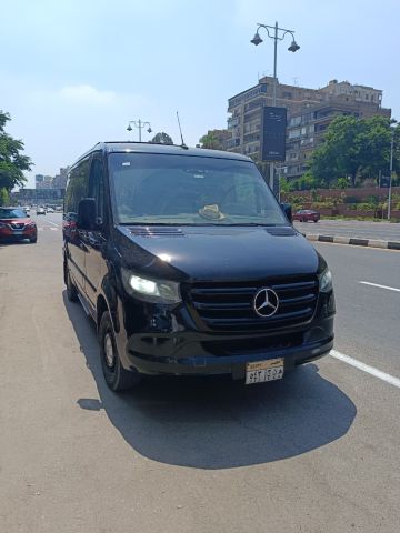 إيجار ميكروباص مرسيدس سبرنتر VIP - قمة الرفاهية في النقل الجماعي