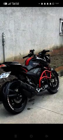 تعالي ادلعك