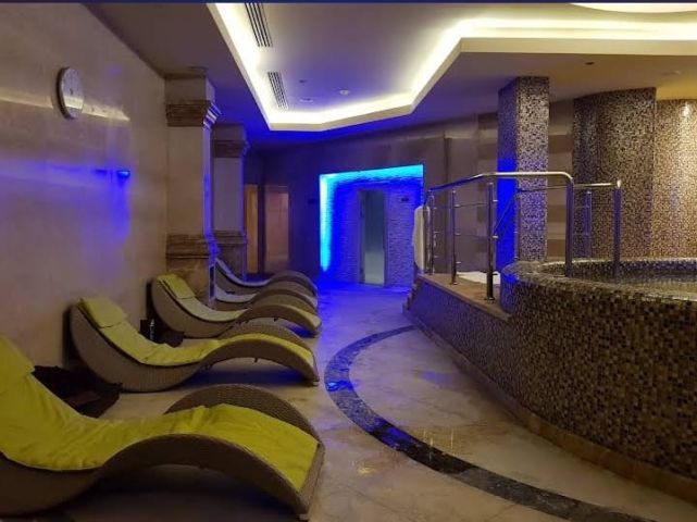 مطلوب مدربات مساج للعمل بكبرى فنادق القاهرة 