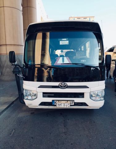 إيجار ميني باص تويوتا كوستر 24 فرد للسفر