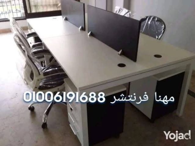 خلايا عمل مكاتب موظفين مقاسات متنوع كراسى