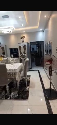 شقه للبيع في الجمهوريه 8