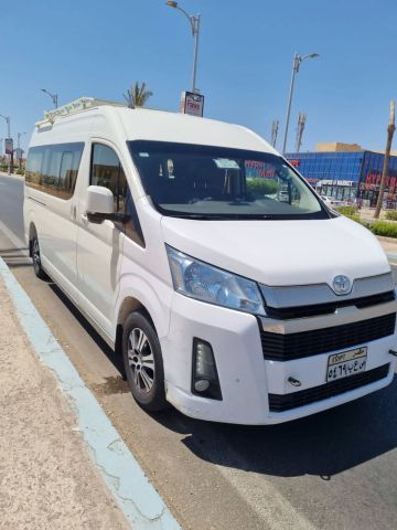 إيجار ميكروباص تويوتا هايس 14 راكب - الموثوقية اليابانية للنقل 
