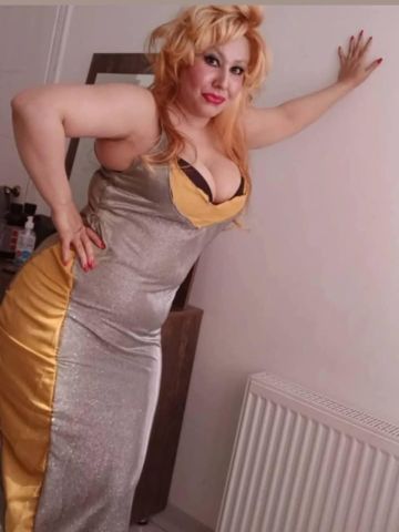 تعالي عندي هتلاقي الدلع كله  10