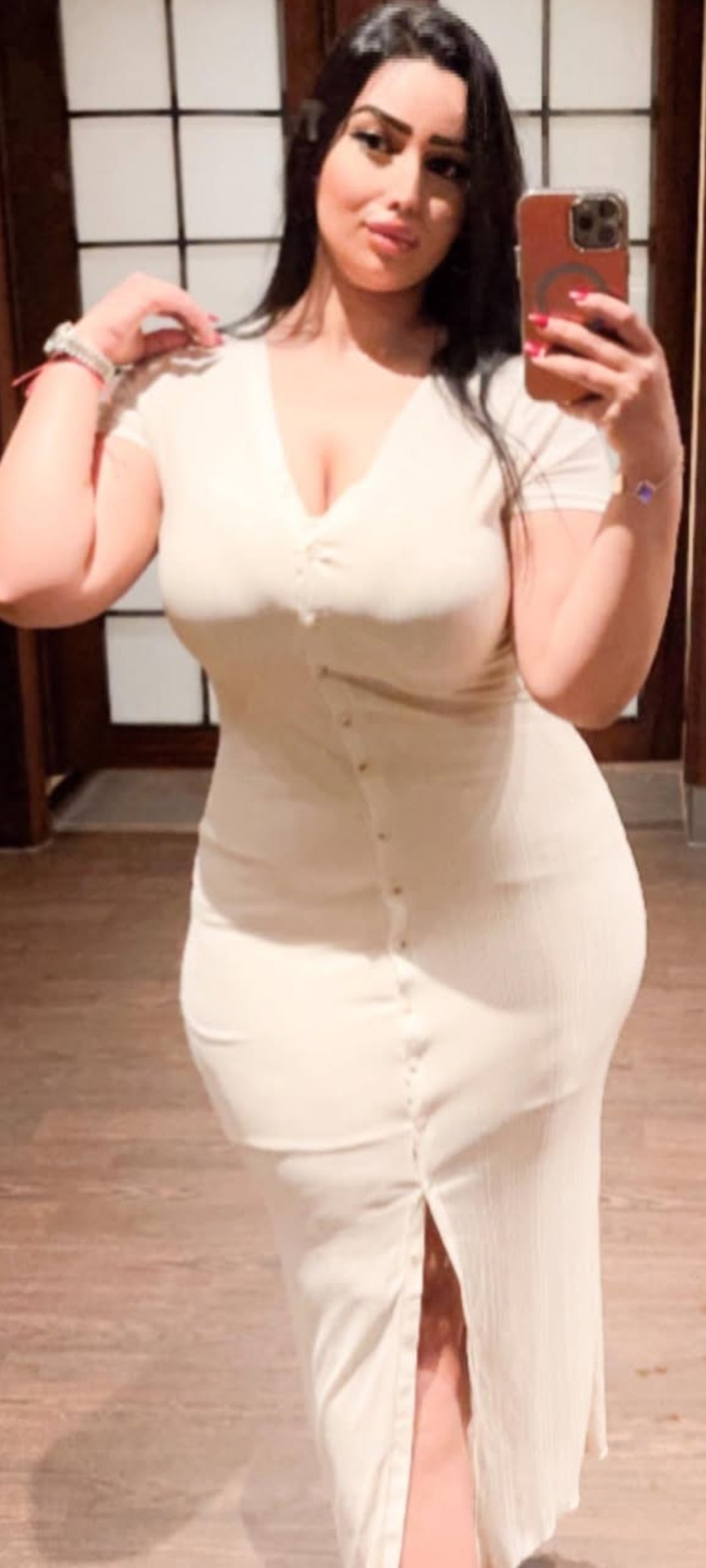 مطلوب سكرتيرة على وجه السرعة لشركة كبيرة 